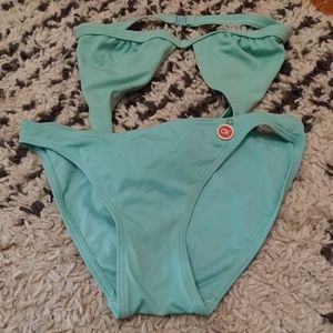I m selling 2 prices bathing suit